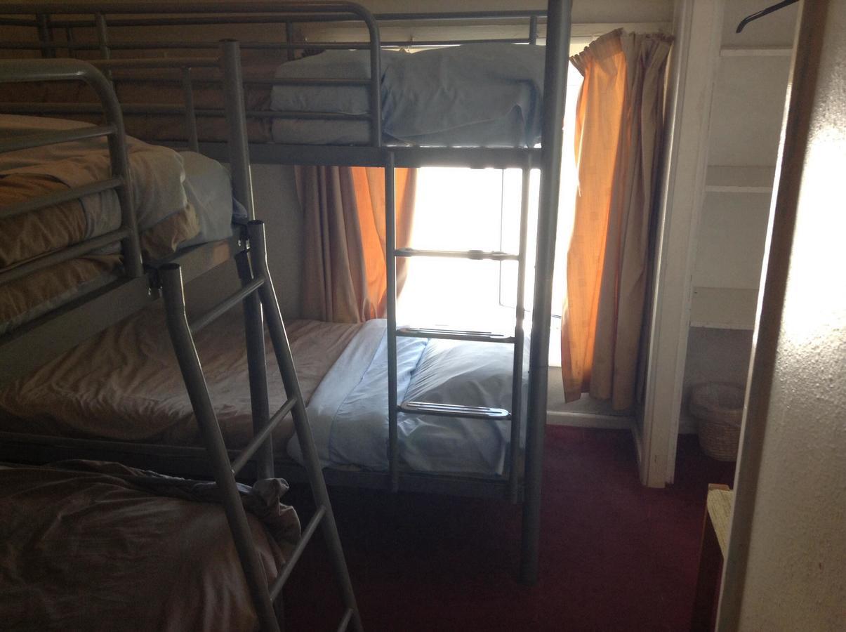 Pantyrathro International Hostel Кармартен Экстерьер фото