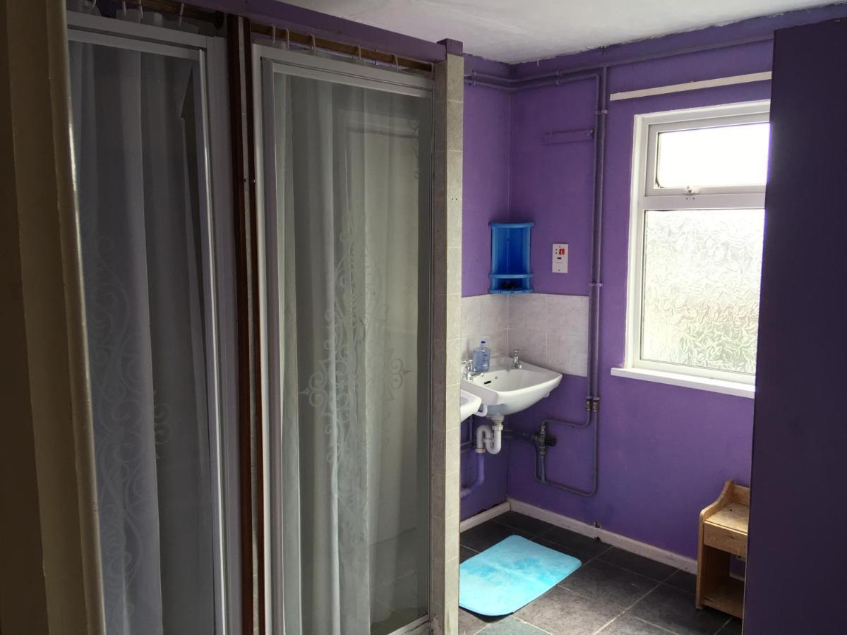 Pantyrathro International Hostel Кармартен Экстерьер фото