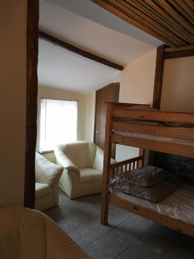 Pantyrathro International Hostel Кармартен Экстерьер фото